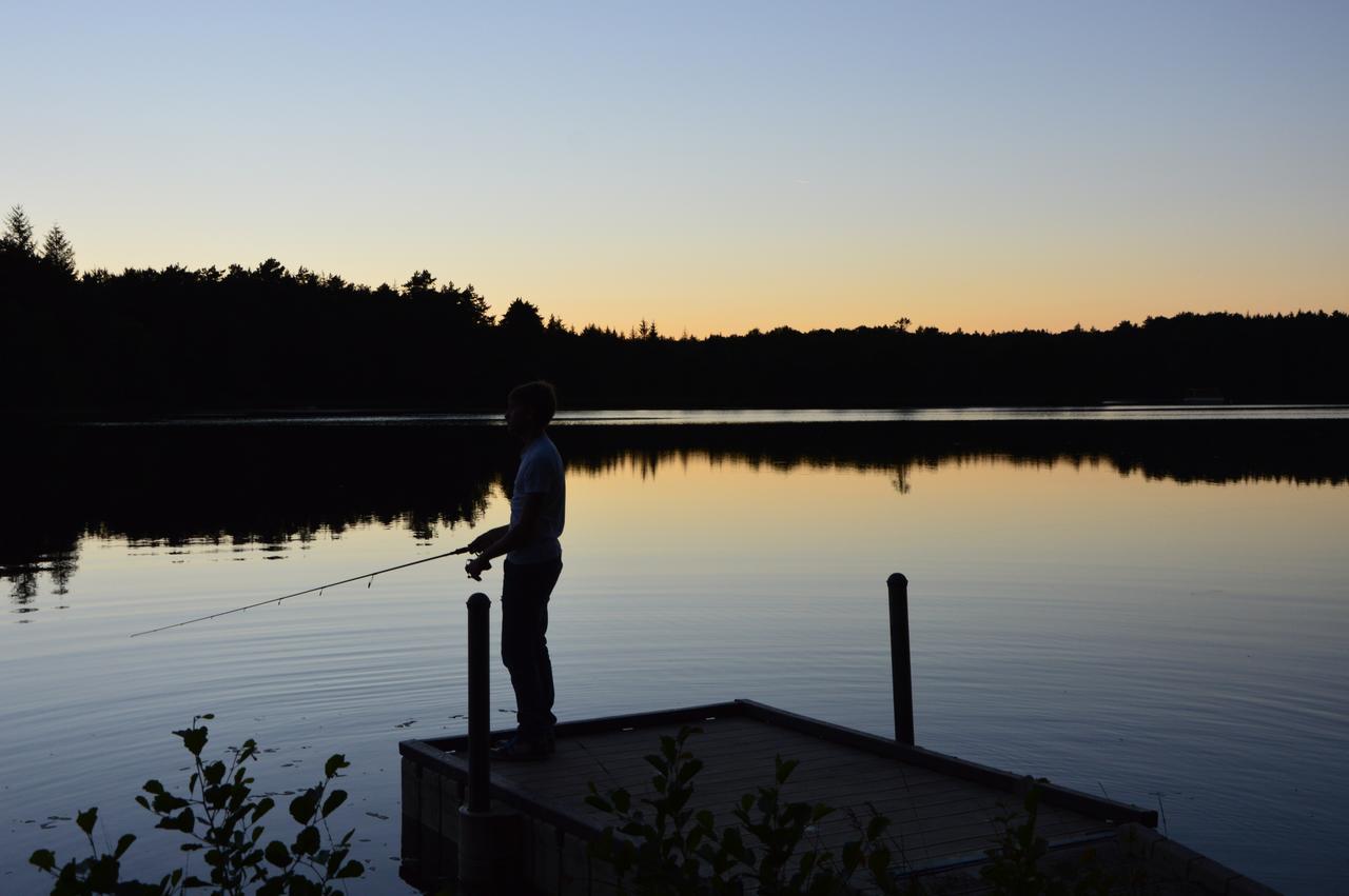 Готель Les Etangs De Taysse Espagnac Екстер'єр фото